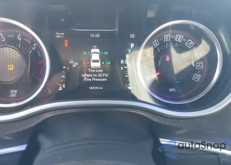 2016 Dodge Challenger 392 Hemi Scat Pack Shaker z USA, uszkodzony, nr VIN 2C3CDZFJ7GH299857